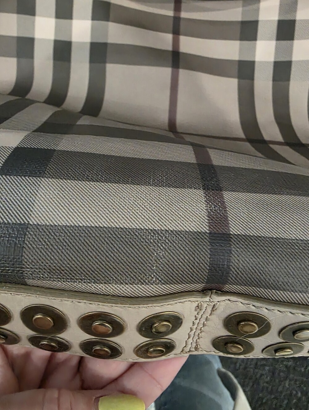 Burberry Beige and Gray Plaid Shoulder Bag with Stud Trim - Picture 14 of 17
